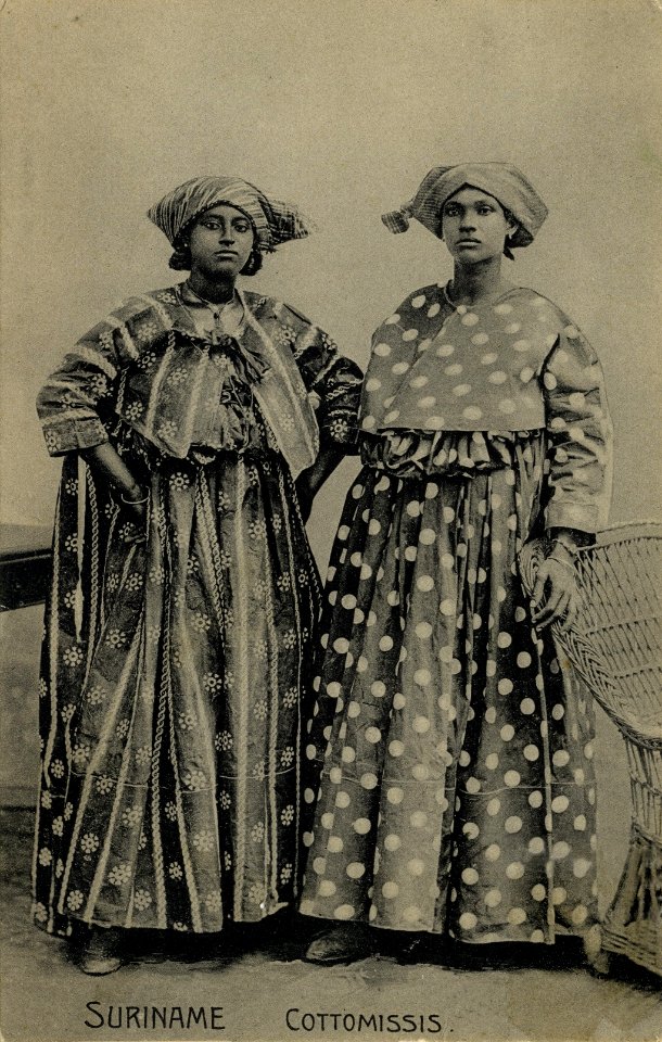 KITLV - 1405688 - Klein, Eugen - Paramaribo - Surinam Cottomissies, Kotomisis - 1900-1925