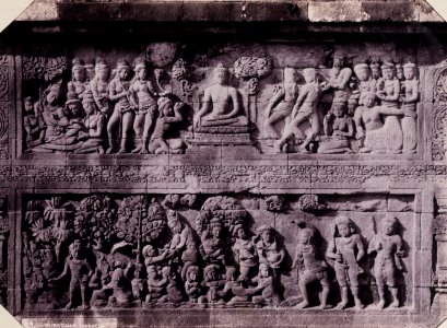 KITLV - 142952 - Kurkdjian, N.V. Photografisch Atelier - Soerabaia-Java - Relief at Borobudur in Magelang - circa 1920