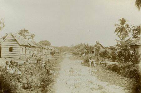 KITLV - 103913 - Plantation village in Surinam - circa 1900