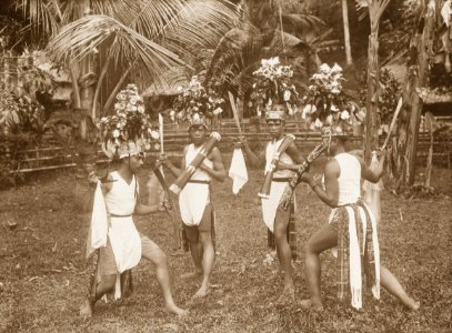 KITLV - 158785 - Kurkdjian - Sourabaia-Java - Bantik warriors in the Minahasa with shields believed to come from Halmahera - circa 1900