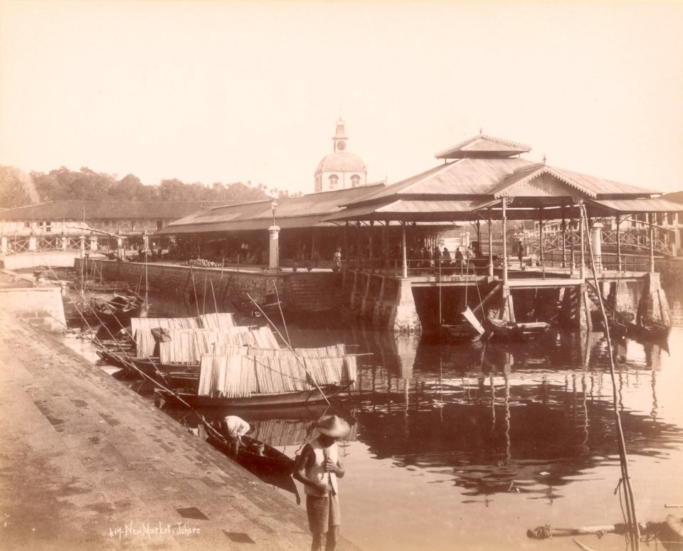 KITLV - 105783 - Lambert & Co., G.R. - Singapore - New market in Johor - circa 1900
