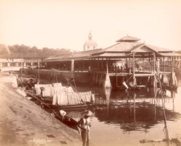 KITLV - 105783 - Lambert & Co., G.R. - Singapore - New market in Johor - circa 1900