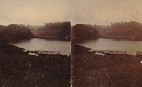 KITLV - 154575 - Kurkdjian, Ohannes - Soerabaya - Lake, probably in Java - circa 1910
