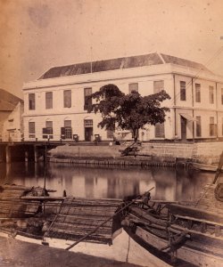 KITLV - 155224 - Buwalda, K. - Soerabaija - Residence Office in Surabaya - 1865