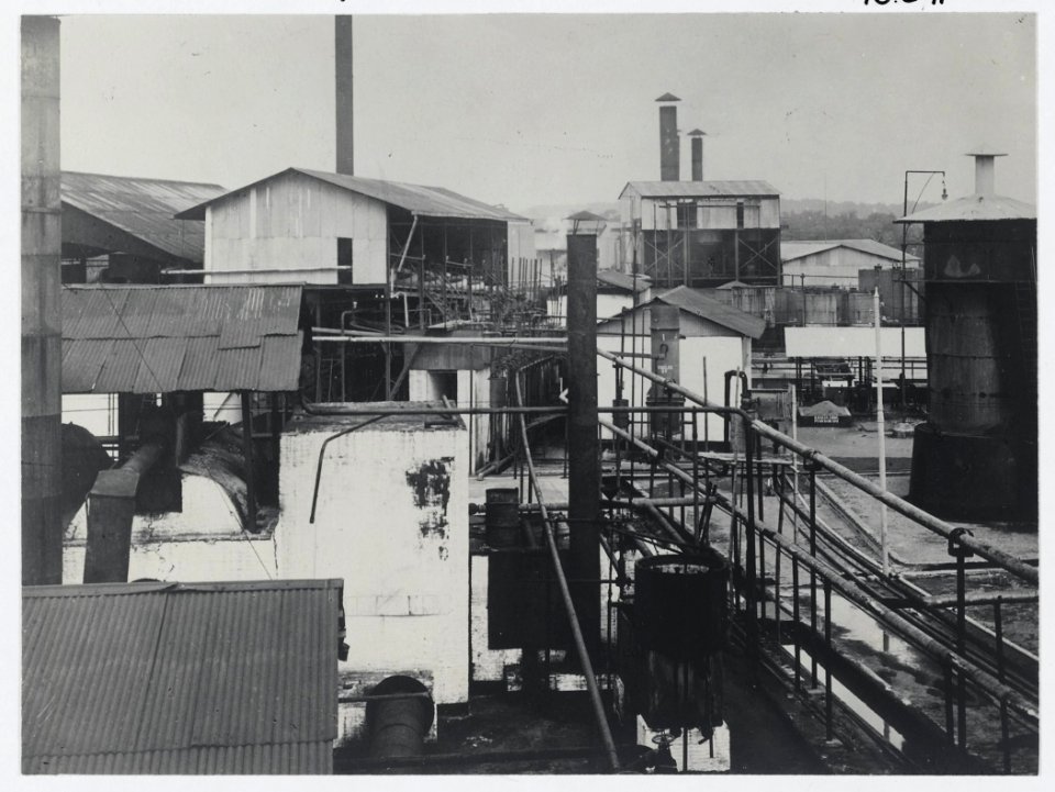 KITLV - 16641 - Kleingrothe, C.J. - Medan - Petroleum Factory of the Batavian Petroleum Company at Pangkalan Brandan - 1916