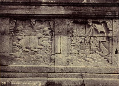 KITLV - 172135 - Kurkdjian - Soerabaia - Relief at Borobudur in Magelang - circa 1920