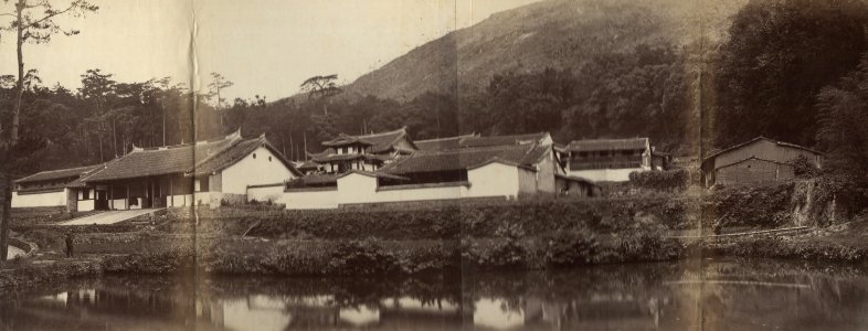 KITLV - 110081 - Panorama of the Cow Shan monastery at Fuzhou, China - circa 1871