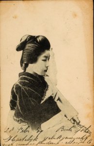 KITLV - 157111 - Woman in kimono in Japan - circa 1900 photo