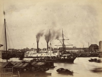 KITLV - 110097 - Passenger ship Kiukiang (foreground) and the Chinese warship Ching Ch'ing (background) in the port of Canton (Guangzhou) - 1877-1880