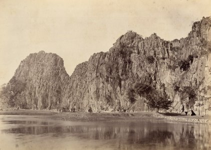 KITLV - 110101 - Marble Hill at Shiuhing, China - circa 1871