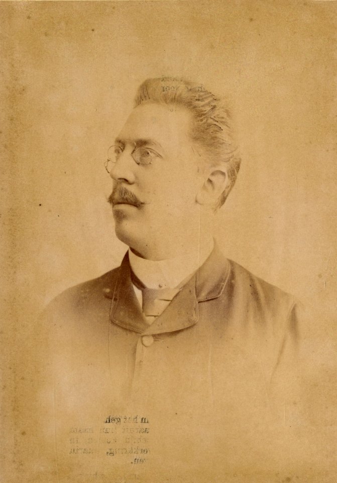KITLV - 178638 - Lambert & Co, G.R. - Singapore - Portrait of G. Schuur, Singapore - 1894-07-27
