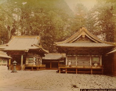 KITLV - 110633 - Kusakabe, Kimbei - Dance Temple of Nikkō, Tochigi (日光市) in Japan - circa 1890