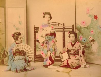 KITLV - 110668 - Kusakabe, Kimbei - Japanese women in Japan - circa 1890