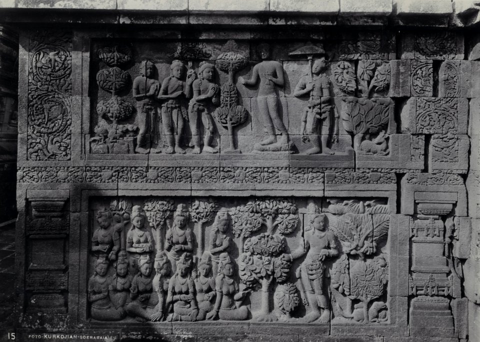 KITLV - 111755 - Kurkdjian - Soerabaia - Borobudur in Magelang - circa 1900