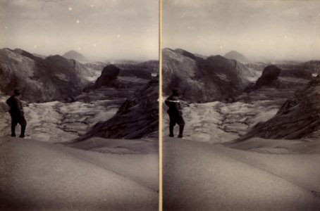 KITLV - 180507 - Kurkdjian, Ohannes - Soerabaya - Lava streams of the Kelud in East Java after the eruption in May 1901 - circa 1901
