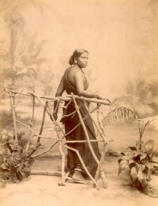 KITLV - 101315 - Kleingrothe, C.J. - Medan - Klingalese woman, presumably at Medan, Sumatra - circa 1890