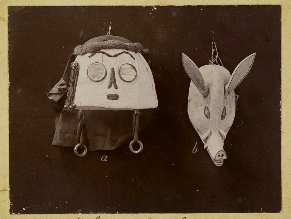 KITLV - 25794 - Demmeni, J. - Masks of Mendalam Kayans, Upper Kapuas River (Sungai Kapuas), Central Borneo. Left a hoedo adjat; right a hoedo bawoei (wild boar) - 1896-1897