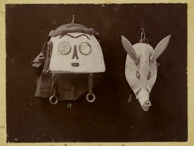 KITLV - 25794 - Demmeni, J. - Masks of Mendalam Kayans, Upper Kapuas River (Sungai Kapuas), Central Borneo. Left a hoedo adjat; right a hoedo bawoei (wild boar) - 1896-1897