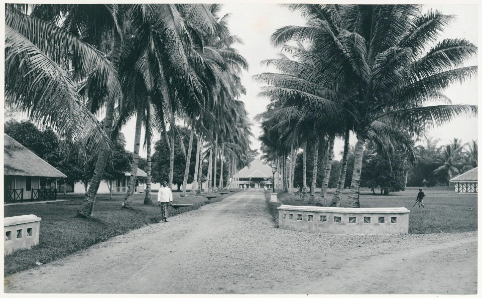 KITLV - 12650 - Kleingrothe, C.J. - Medan - Administrator's House on the plantation Terdjoen in Deli - 1903