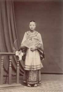 KITLV - 103780 - Chinese women in Singapore - circa 1890