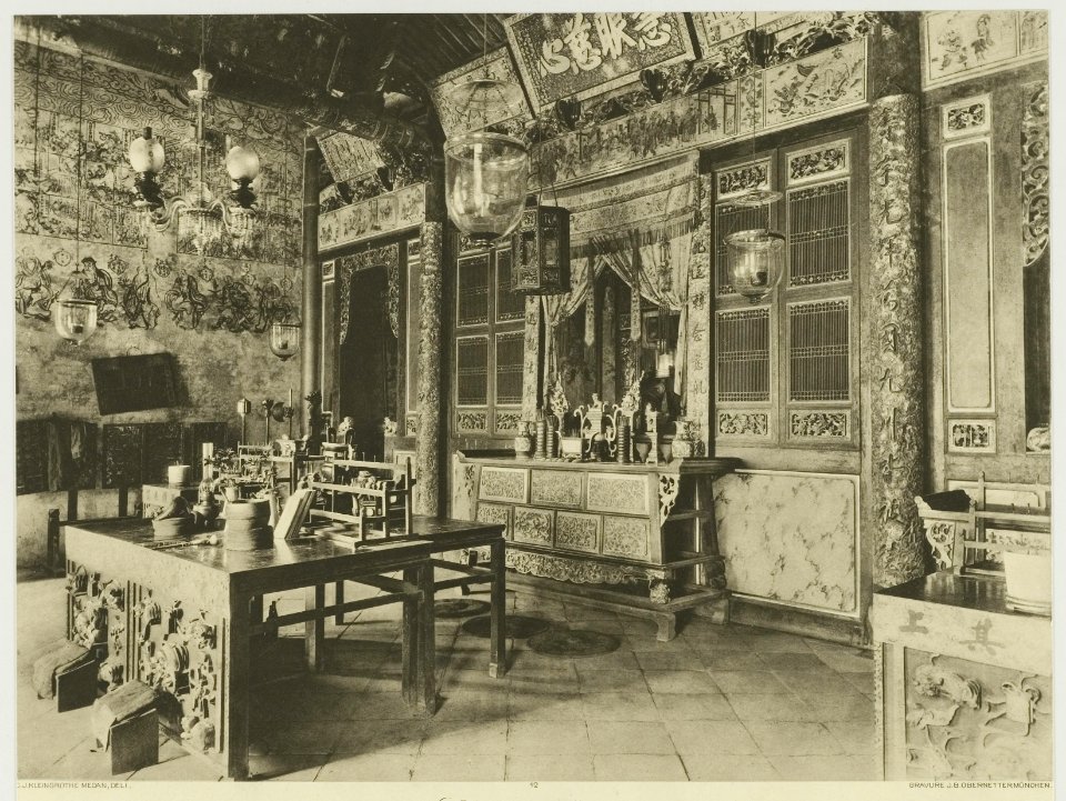 KITLV - 26873 - Kleingrothe, C.J. - Medan - Chinese temple, East Coast of Sumatra - circa 1905