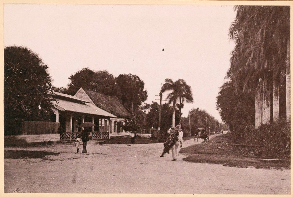 KITLV - 12662 - Combé post office in Paramaribo - circa 1899