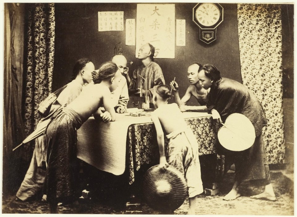 KITLV - 2516 - Chinese money changers, probably in China - circa 1900