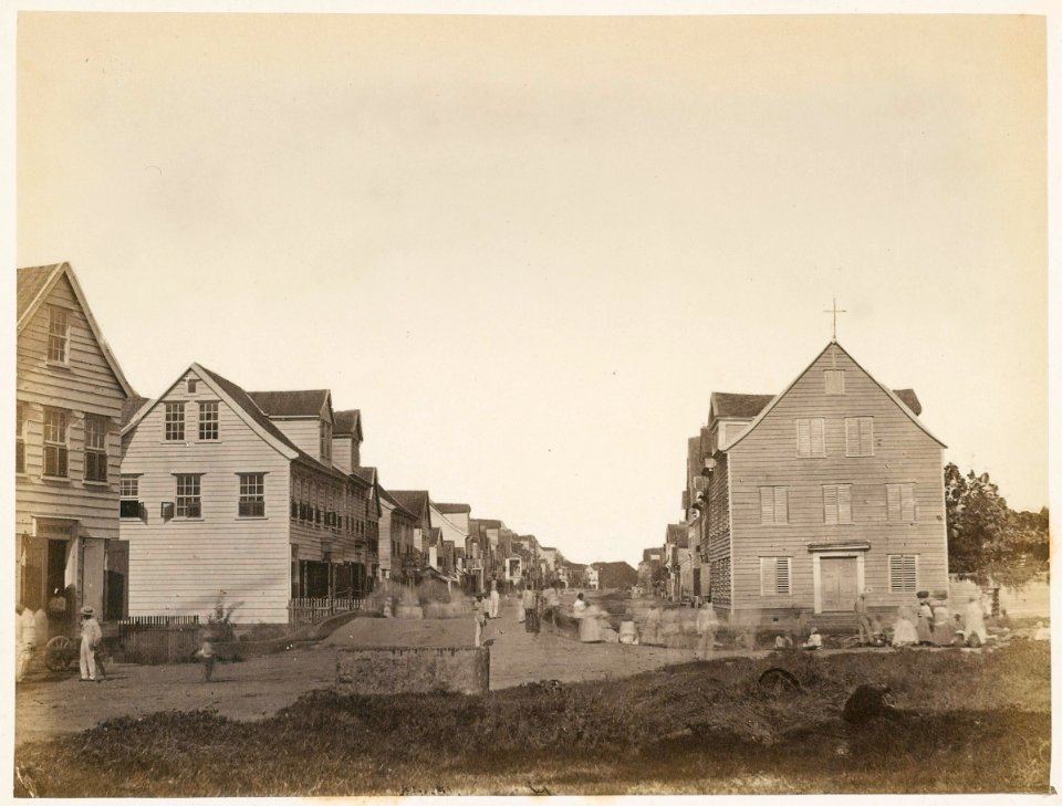 KITLV - 12694 - Saramaccastraat, Paramaribo - circa 1890