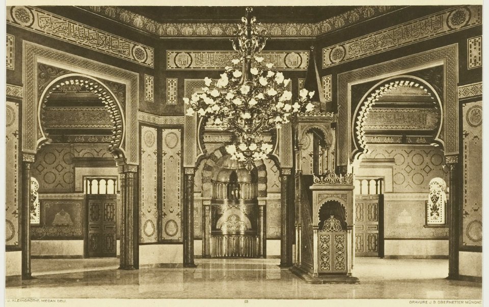 KITLV - 26917 - Kleingrothe, C.J. - Medan - Interior of a mosque at Tandjungpura, East Coast of Sumatra - circa 1905