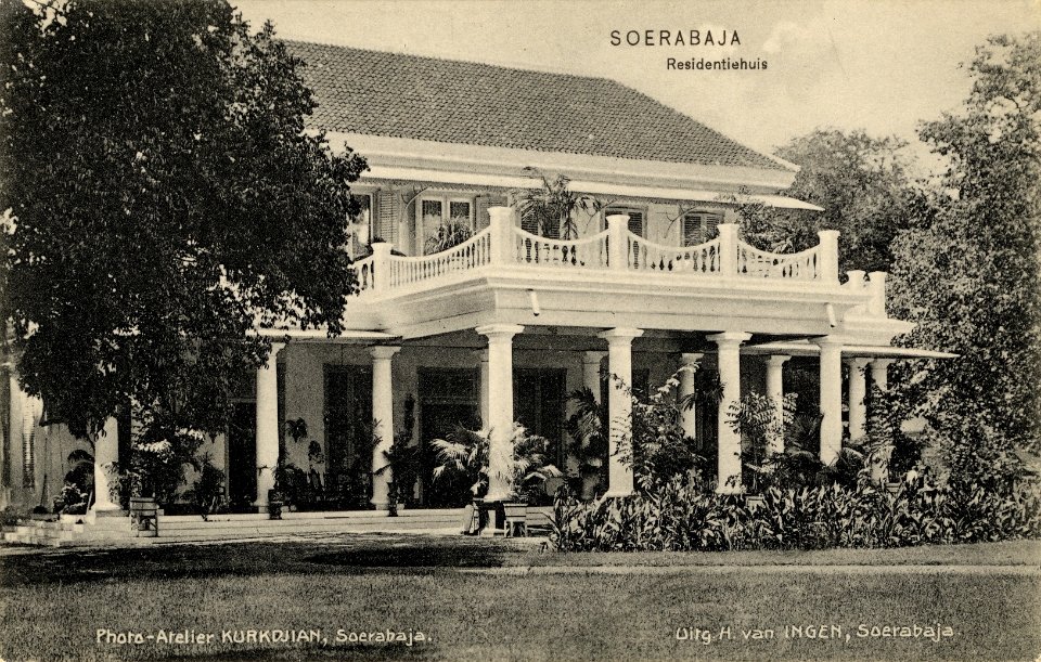 KITLV - 1404578 - Kurkdjian, Photo Atelier - Soerabaja - Ingen, H. van - Soerabaja - Surabaya Residence House - 1906-1935