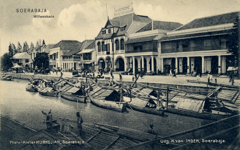KITLV - 1404853 - Kurkdjian, Photo Atelier - Soerabaja - Ingen, H. van - Soerabaja - Surabaya Willemskade - 1906-1930