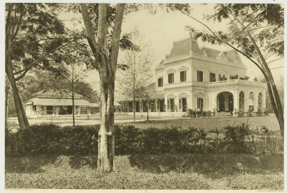 KITLV - 26879 - Kleingrothe, C.J. - Medan - Resident's House at Medan, Sumatra - circa 1905