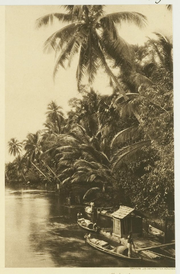 KITLV - 26915 - Kleingrothe, C.J. - Medan - Malay vessels on Wampu River in Langkat East Coast of Sumatra - circa 1900