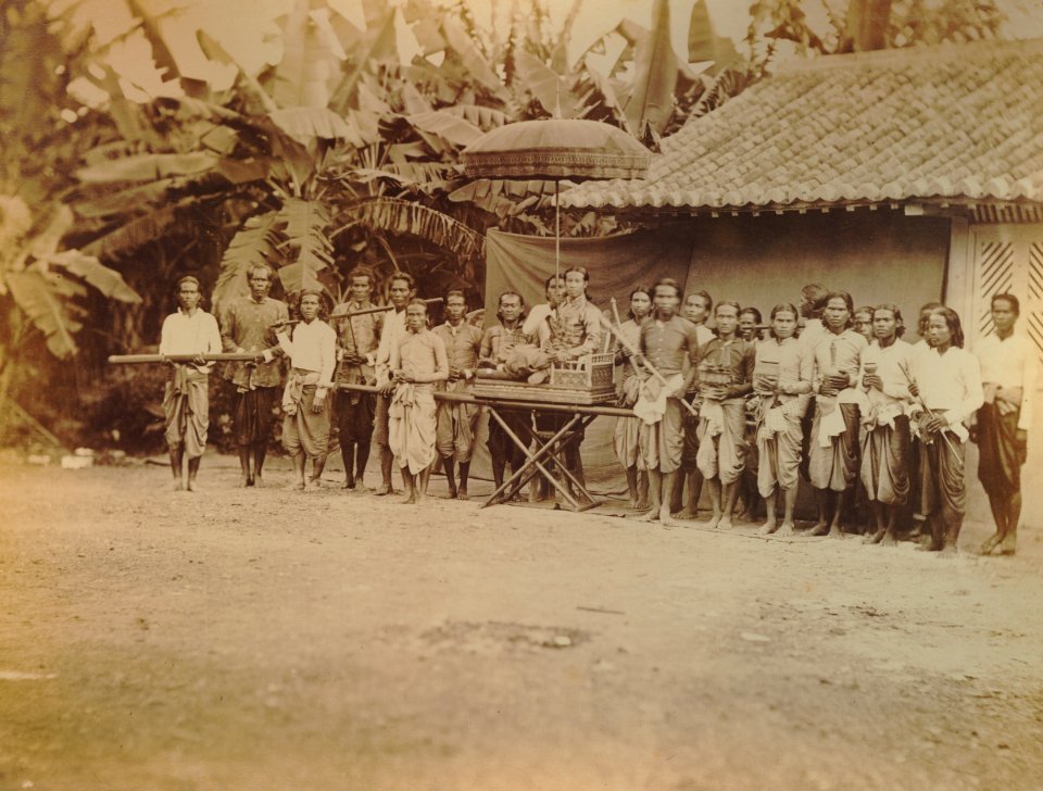 KITLV - 110163 - Annam prince with his retinue, presumably in China - circa 1870