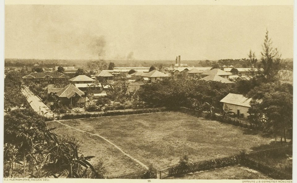 KITLV - 26919 - Kleingrothe, C.J. - Medan - Petroleum Establishment Rantaupandjang (Rantau Panjang), East Coast of Sumatra - circa 1905