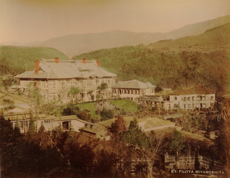 KITLV - 110647 - Kusakabe, Kimbei - Fujiya Hotel in Miyanoshita in Japan - circa 1890