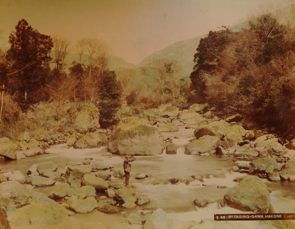 KITLV - 110655 - Kusakabe, Kimbei - Miyagino-Gawa River at Hakone in Japan - circa 1890