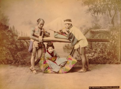 KITLV - 110670 - Kusakabe, Kimbei - Japanese woman in sedan Japan - circa 1890