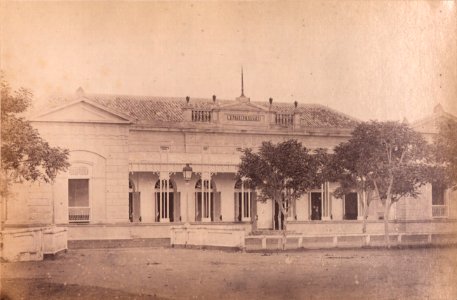 KITLV - 155225 - Buwalda, K. - Soerabaija - Military canteen for non-commissioned officers and troops in Surabaya - 1865