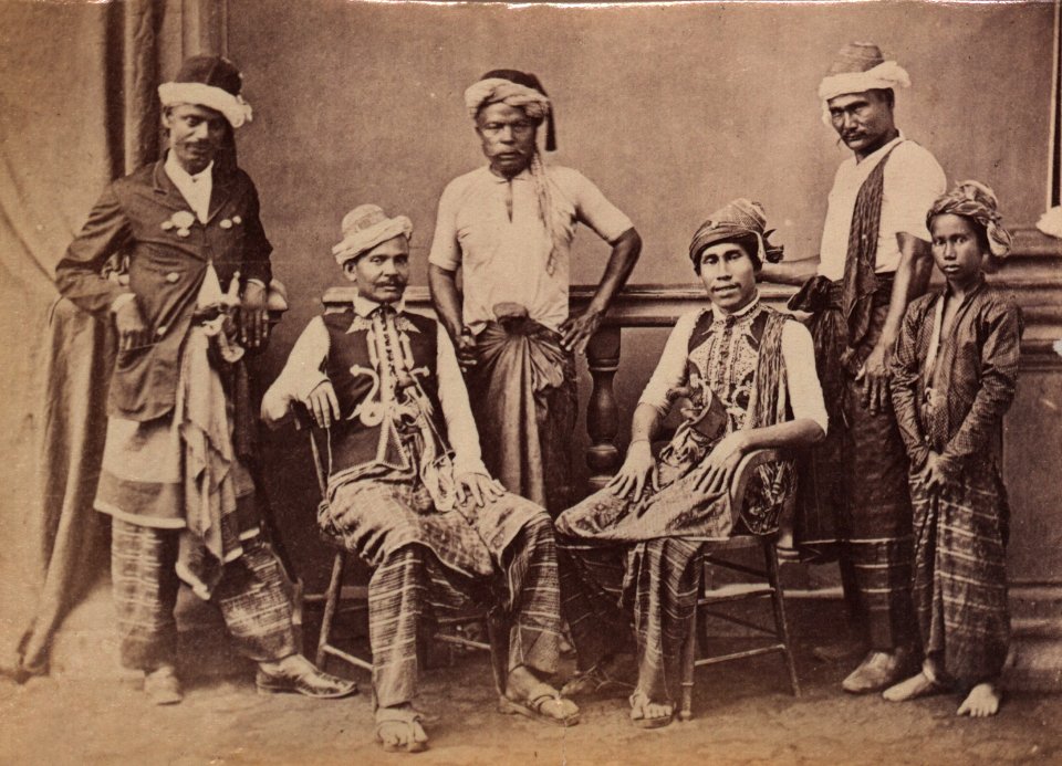 KITLV - 155858 - Heads of Aceh at Singapore - circa 1870