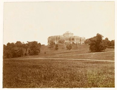KITLV - 29183 - Government Building in Singapore - 1900