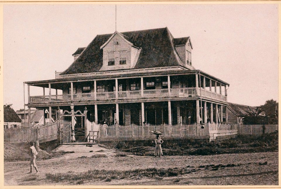 KITLV - 12664 - Chinese club in Paramaribo - circa 1899