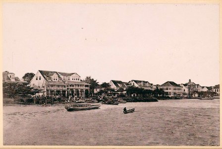 KITLV - 12668 - Waterkant in Paramaribo - circa 1899
