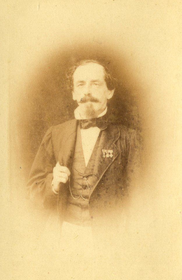 KITLV - 179738 - Buwalda, K. - Soerabaya - Portrait of a European man, Mr. Rozenberg or Rosenberg, Surabaya - circa 1865