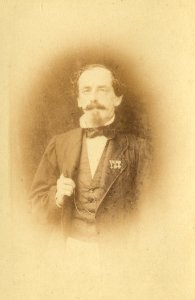KITLV - 179738 - Buwalda, K. - Soerabaya - Portrait of a European man, Mr. Rozenberg or Rosenberg, Surabaya - circa 1865