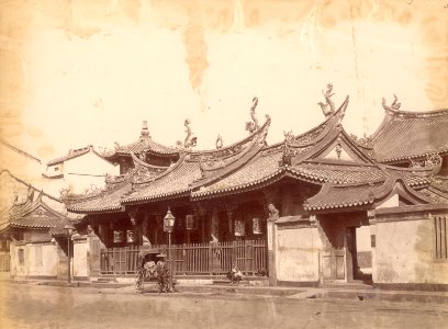 KITLV - 377461 - Chinese temple in Singapore - circa 1890