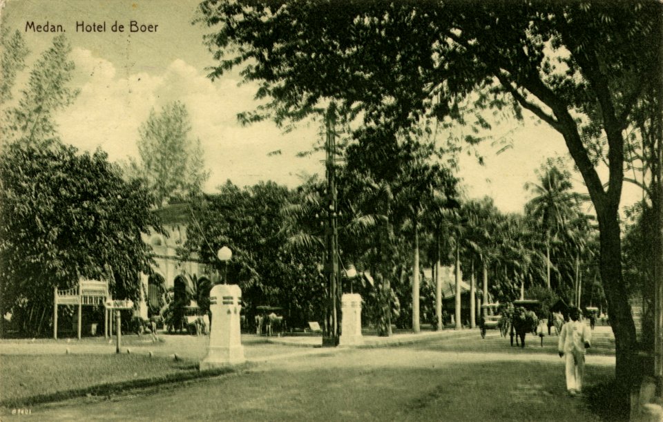 KITLV - 1403472 - Kleingrothe, C.J. - Medan - Medan. Hotel de Boer - circa 1905