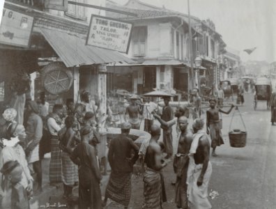 KITLV - 150809 - Lambert & Co., G.R. - Singapore - Tailor Tong Cheong in a street in Singapore - circa 1890