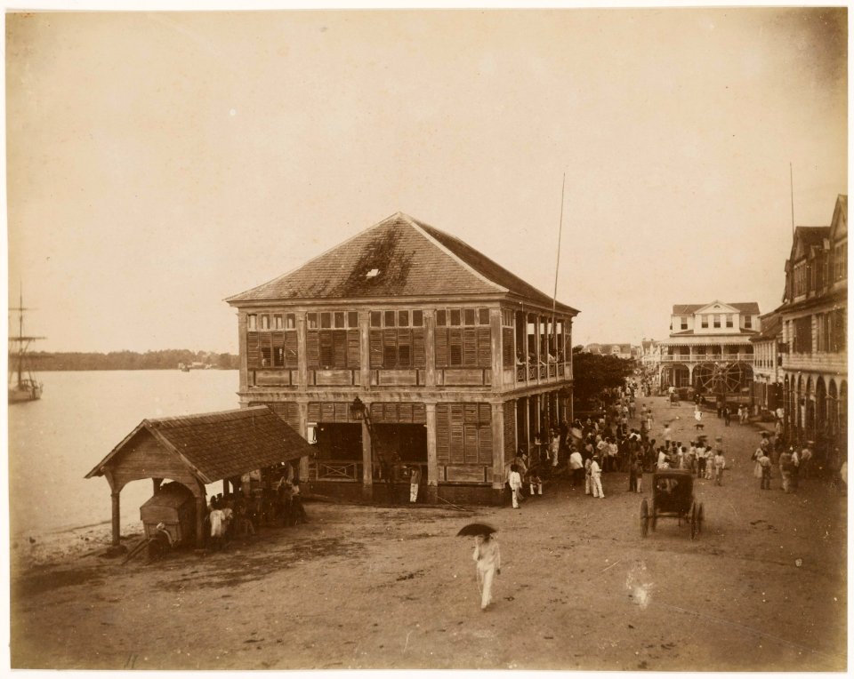 KITLV - 39012 - Muller, Julius Eduard - Paramaribo - De Waterkant in Paramaribo - circa 1885