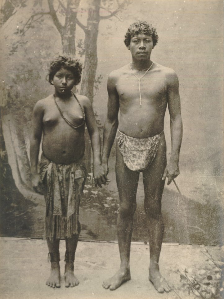 KITLV - 152047 - Indian couple in Surinam - circa 1900